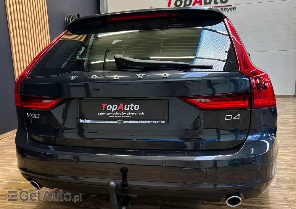 VOLVO V90 D4 Momentum Pro