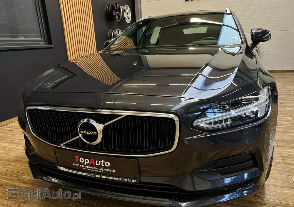 VOLVO V90 D4 Momentum Pro