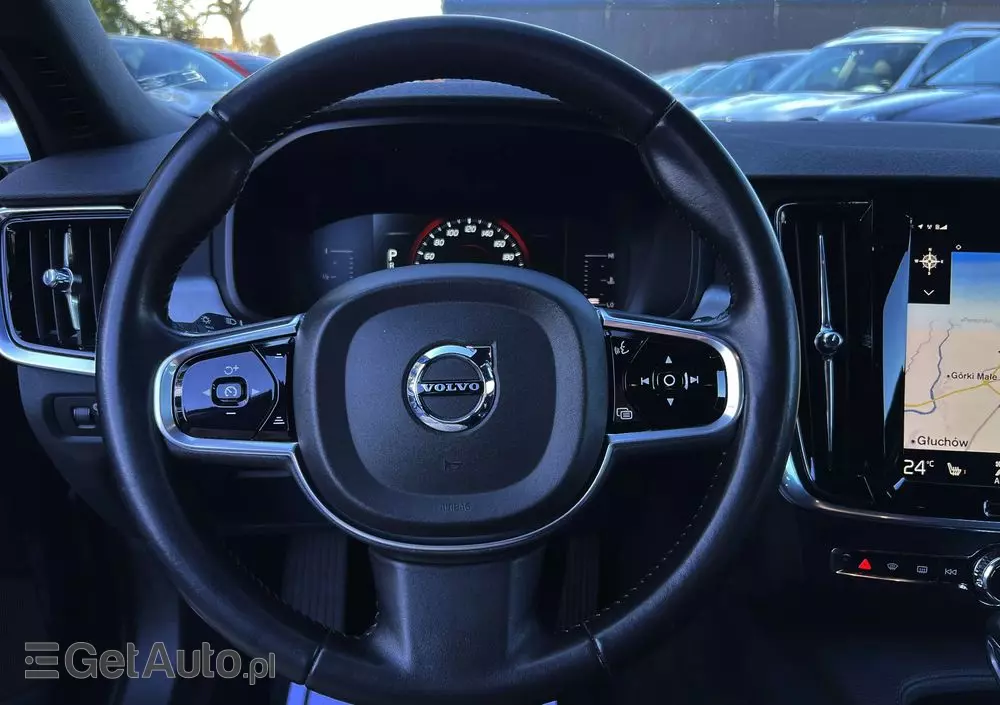 VOLVO V90 D4 Momentum Pro
