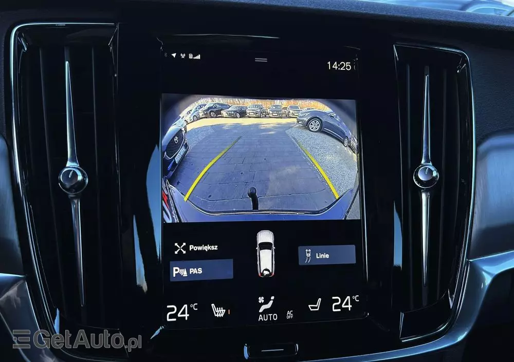 VOLVO V90 D4 Momentum Pro