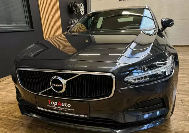 VOLVO V90 D4 Momentum Pro