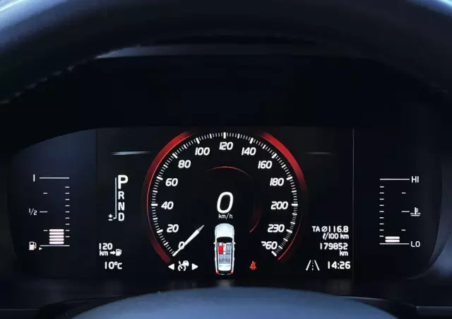 VOLVO V90 D4 Momentum Pro