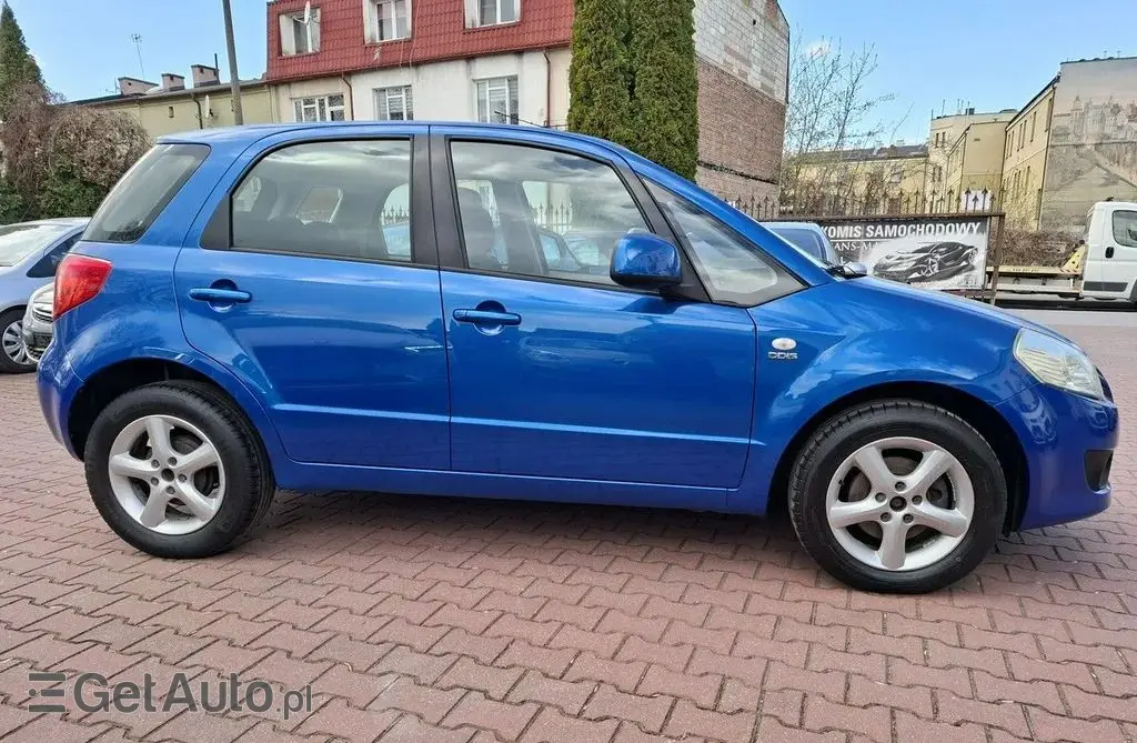 SUZUKI SX4 