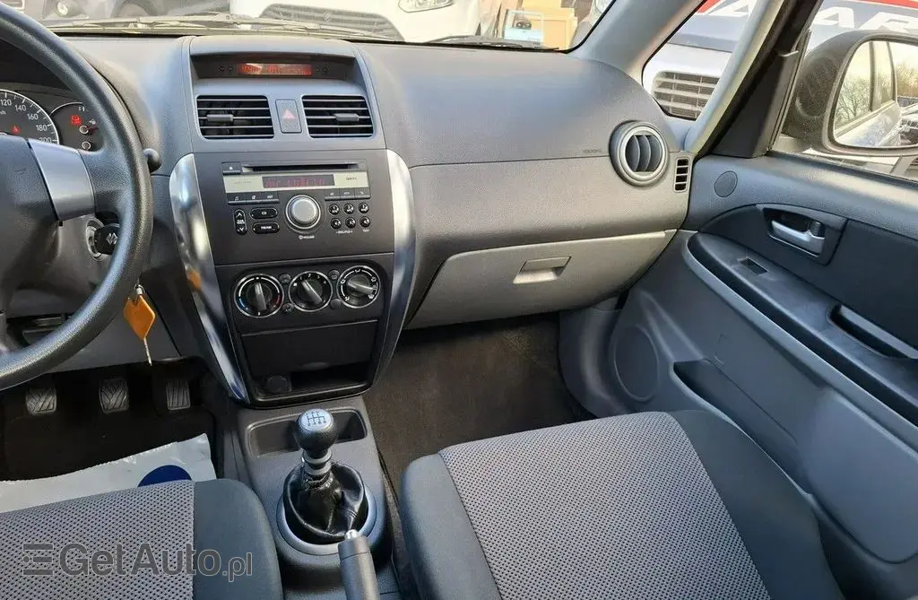 SUZUKI SX4 