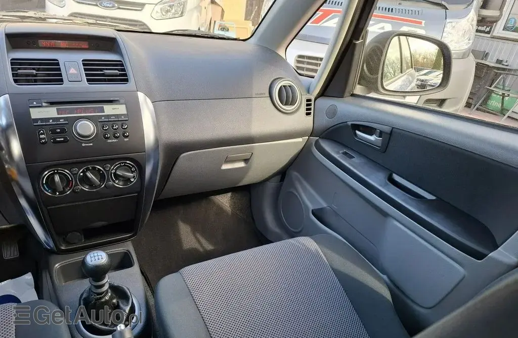 SUZUKI SX4 