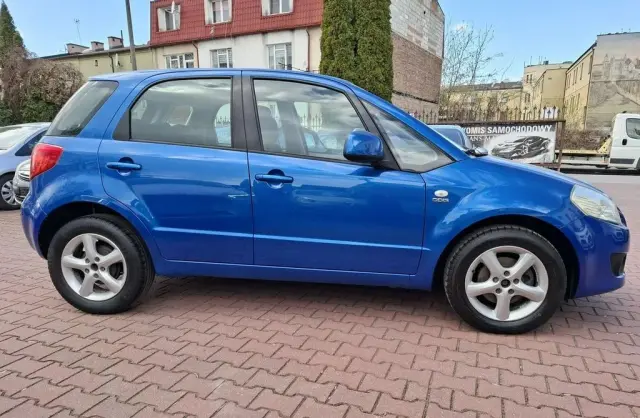 SUZUKI SX4 