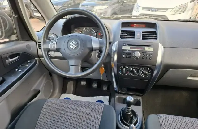 SUZUKI SX4 