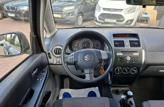 SUZUKI SX4 