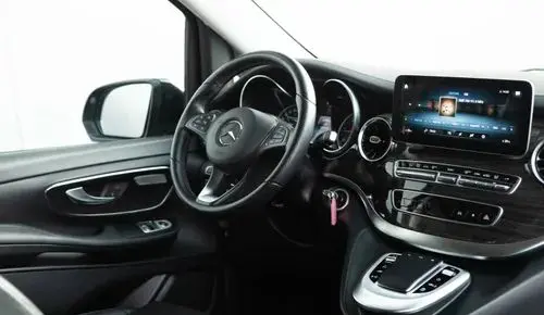 MERCEDES-BENZ Klasa V 