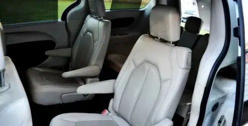 CHRYSLER Pacifica 