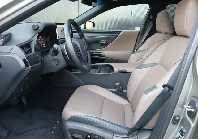 LEXUS ES 300h Business Edition