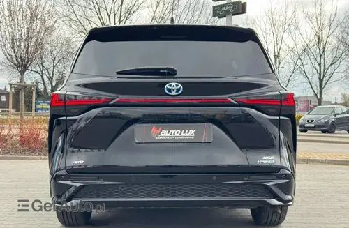 TOYOTA Sienna 
