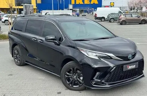 TOYOTA Sienna 