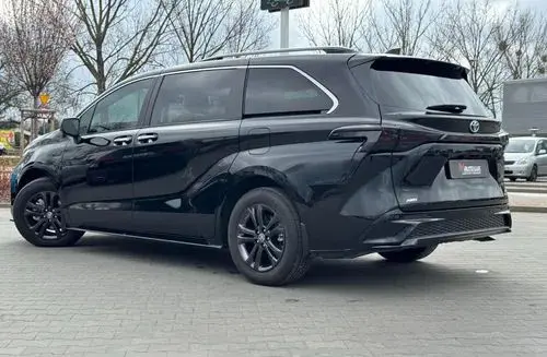 TOYOTA Sienna 