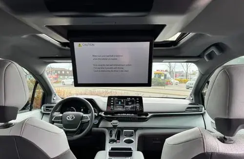 TOYOTA Sienna 