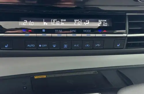 TOYOTA Sienna 