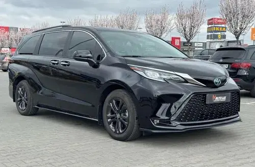 TOYOTA Sienna 