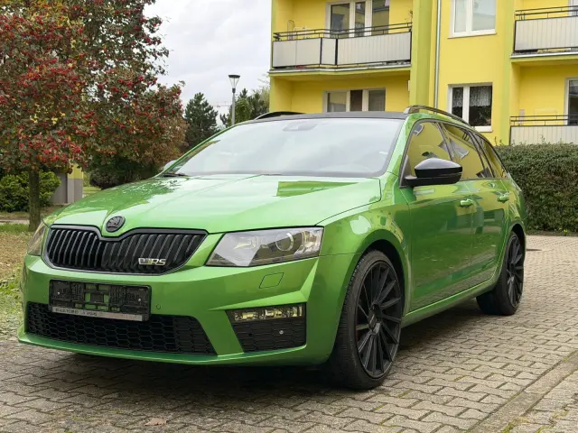 SKODA Octavia RS DSG
