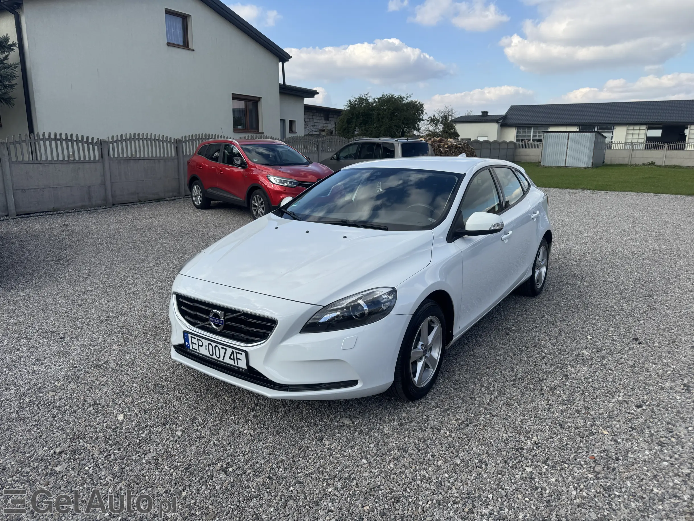 VOLVO V40 
