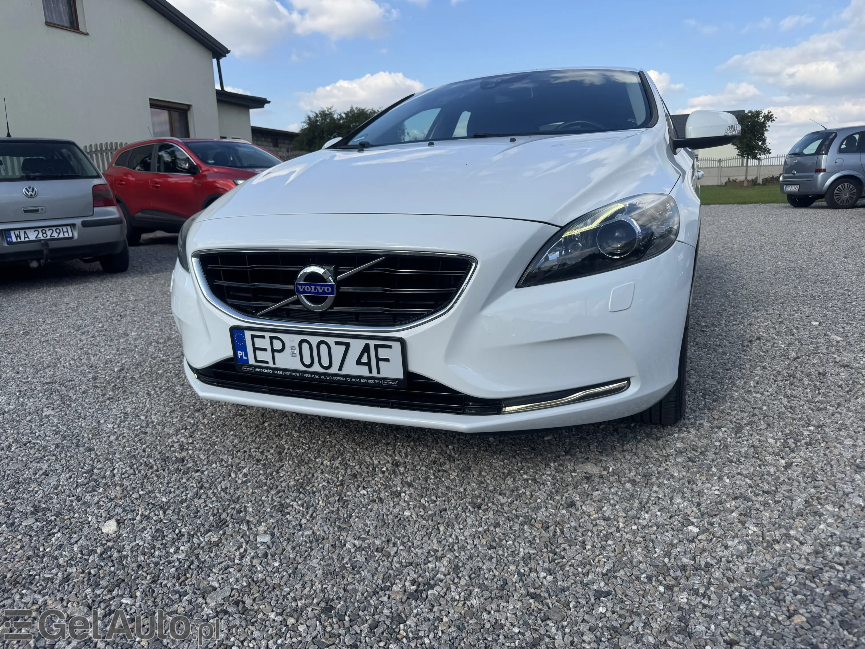 VOLVO V40 