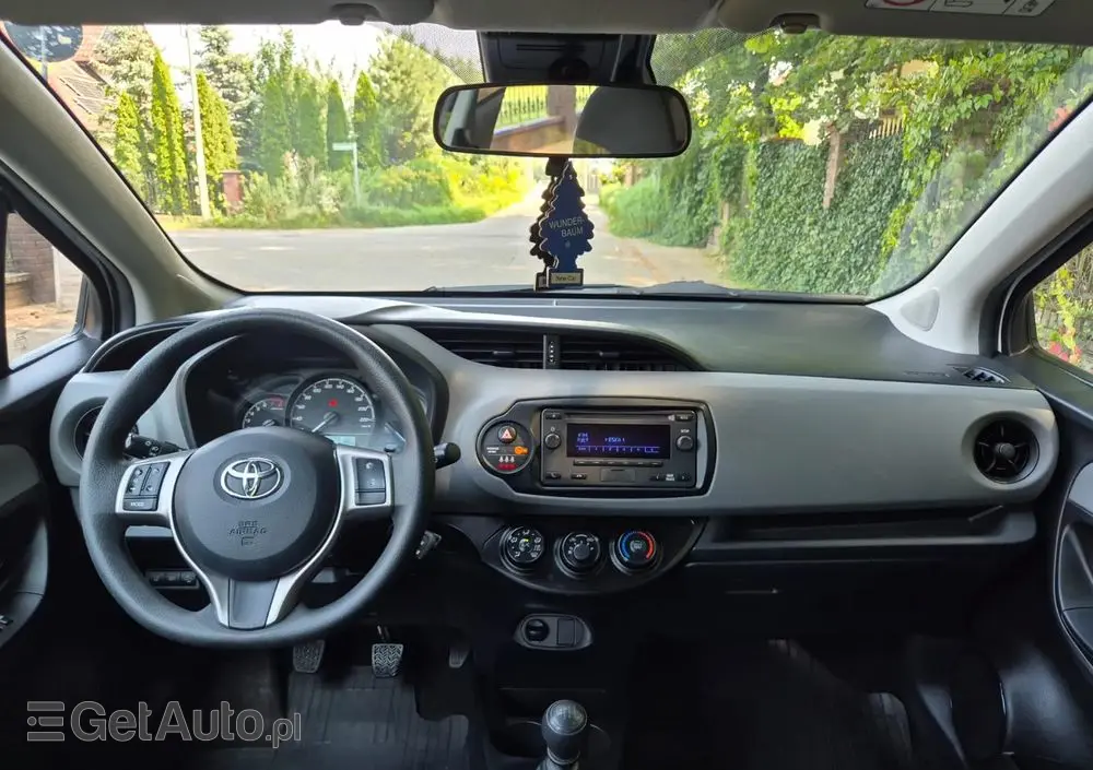 TOYOTA Yaris 1.5 Active