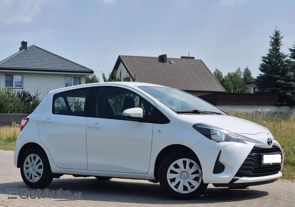 TOYOTA Yaris 1.5 Active