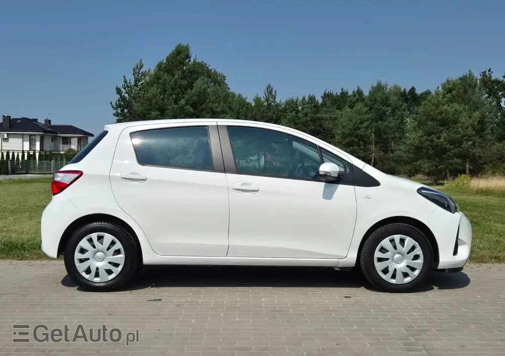 TOYOTA Yaris 1.5 Active