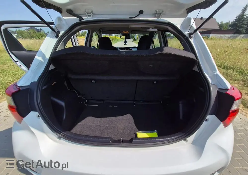 TOYOTA Yaris 1.5 Active
