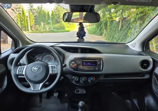 TOYOTA Yaris 1.5 Active