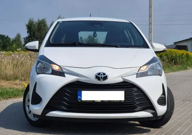 TOYOTA Yaris 1.5 Active
