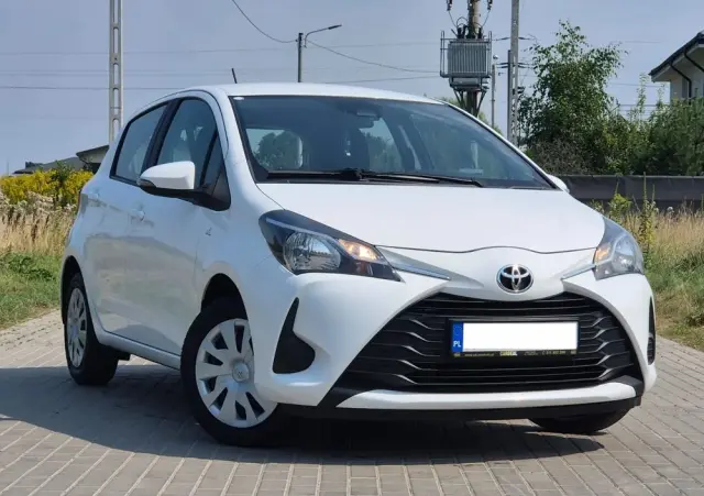 TOYOTA Yaris 1.5 Active
