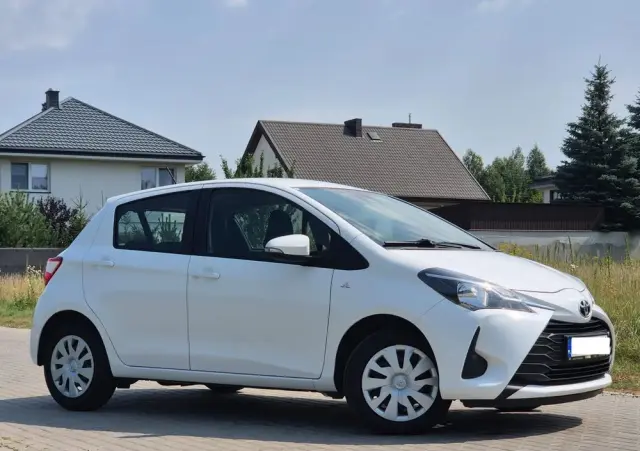 TOYOTA Yaris 1.5 Active