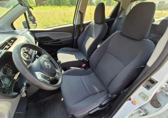 TOYOTA Yaris 1.5 Active