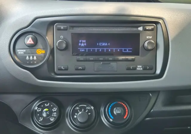 TOYOTA Yaris 1.5 Active