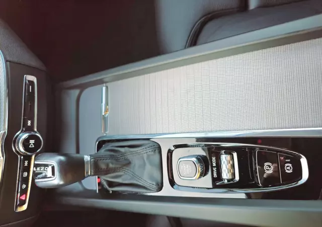 VOLVO XC 60 D4 Inscription