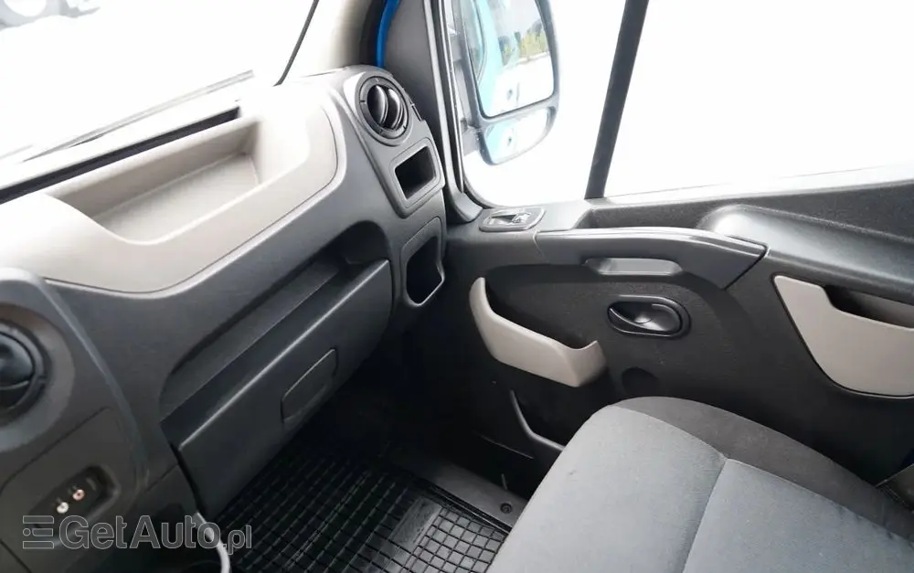 RENAULT MASTER / BLASZAK / FURGON / BRYGADÓWKA 7 MIEJSC  / SPROWADZONY 
