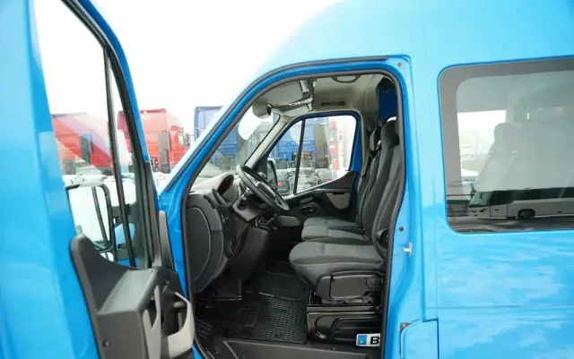 RENAULT MASTER / BLASZAK / FURGON / BRYGADÓWKA 7 MIEJSC  / SPROWADZONY 