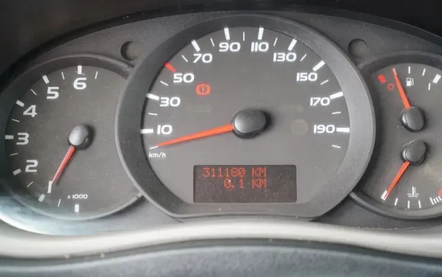 RENAULT MASTER / BLASZAK / FURGON / BRYGADÓWKA 7 MIEJSC  / SPROWADZONY 