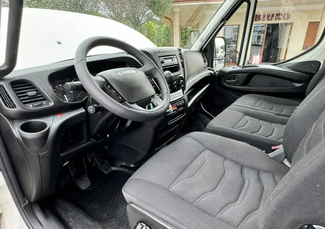 IVECO Daily 70C17 Mroźnia Agregat Carrier Supra 750 10-Palet + Winda 