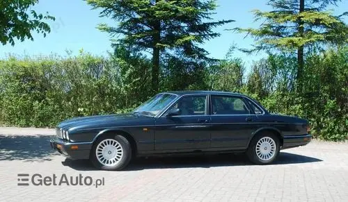 JAGUAR XJ 