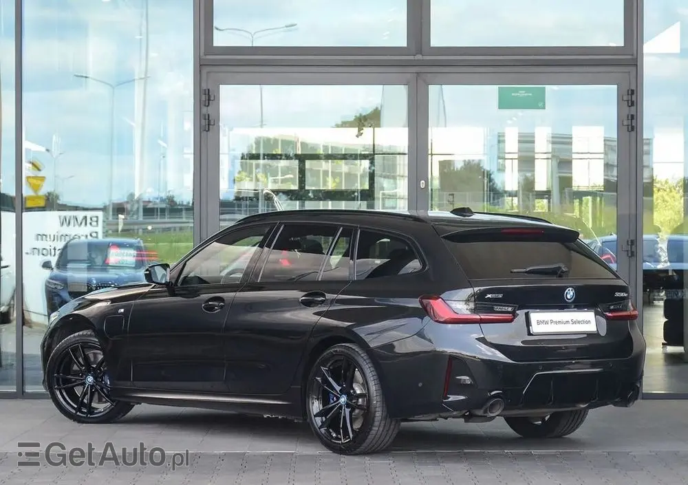 BMW Seria 3 330e xDrive M Sport sport