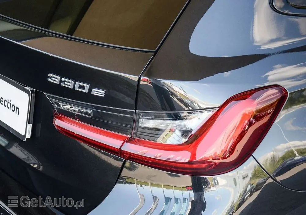 BMW Seria 3 330e xDrive M Sport sport