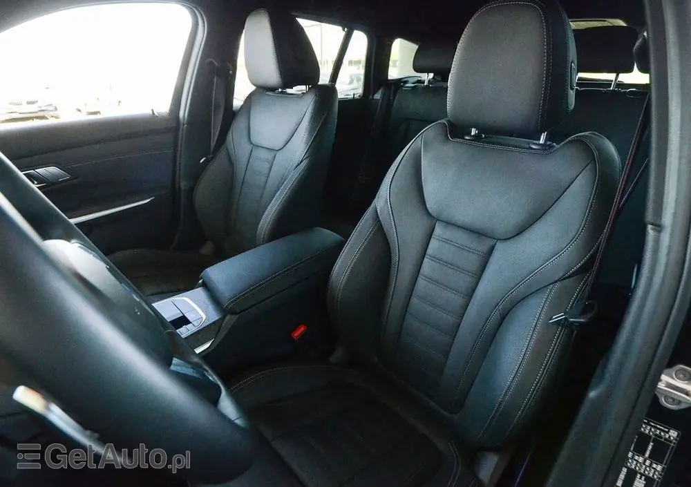 BMW Seria 3 330e xDrive M Sport sport