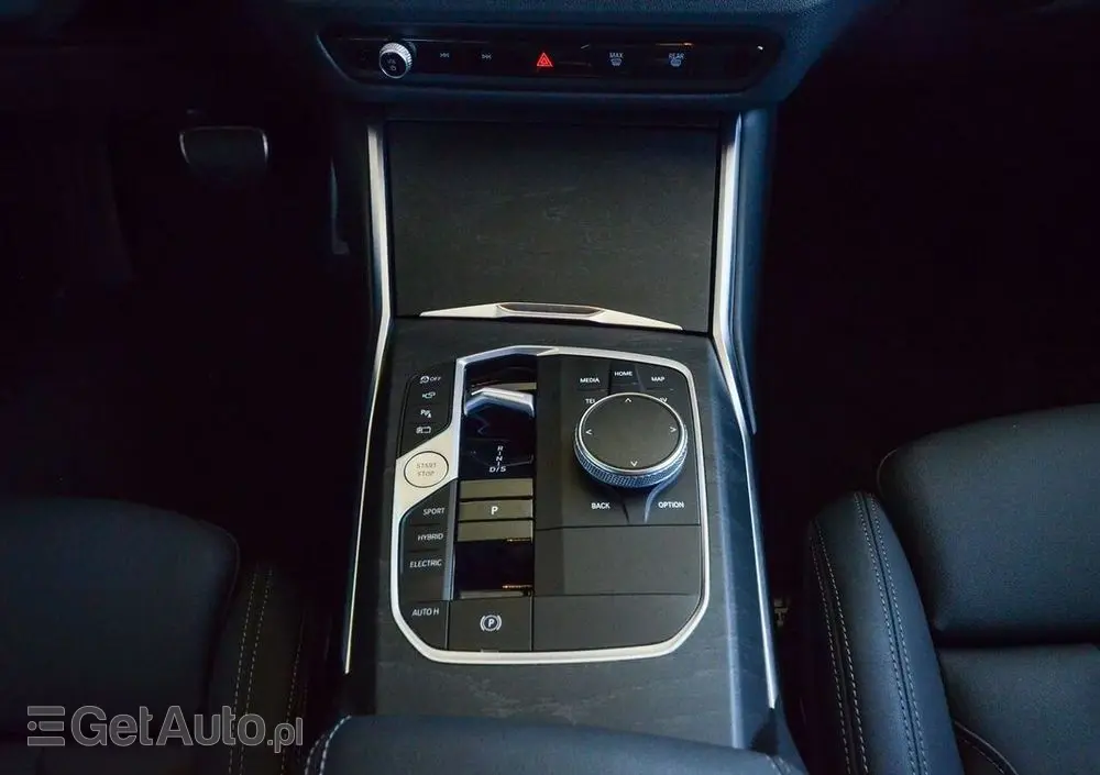 BMW Seria 3 330e xDrive M Sport sport