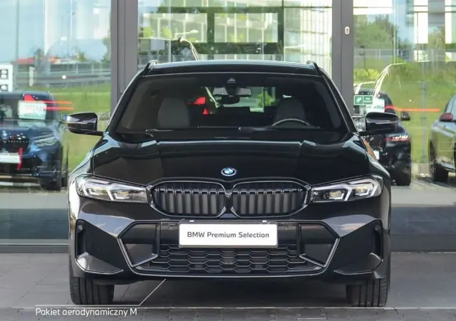 BMW Seria 3 330e xDrive M Sport sport