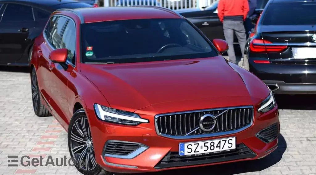 VOLVO V60 