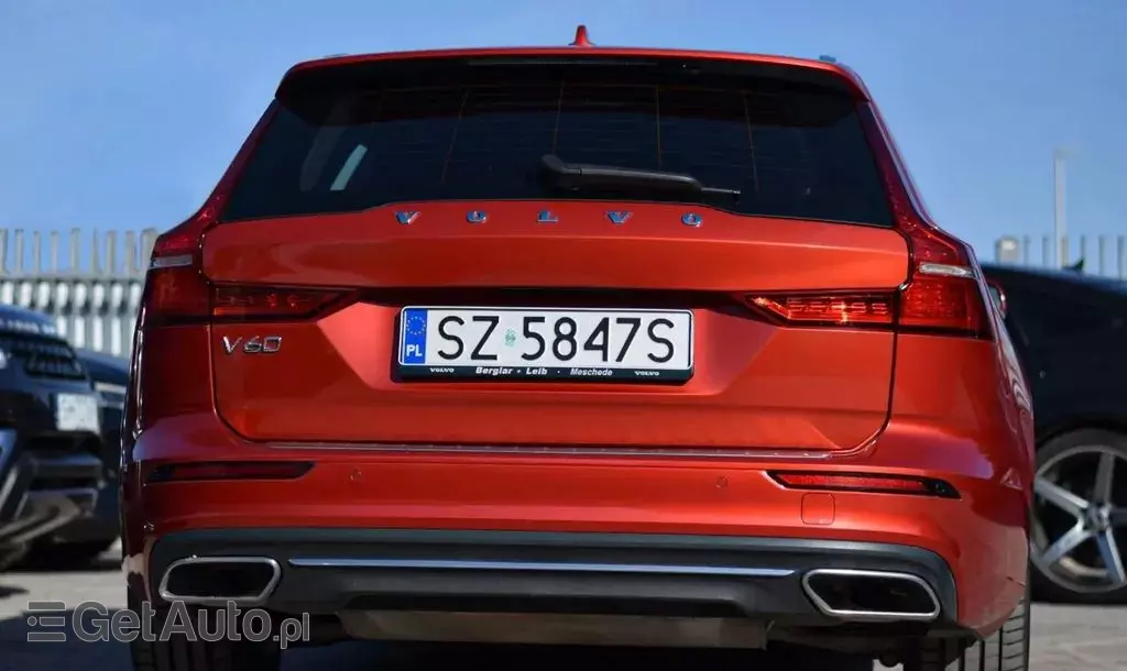 VOLVO V60 