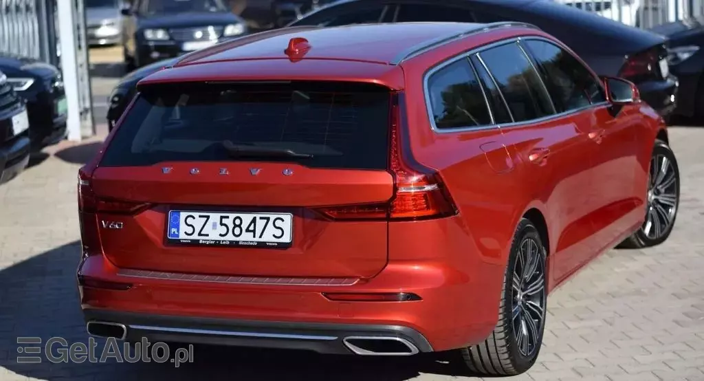 VOLVO V60 