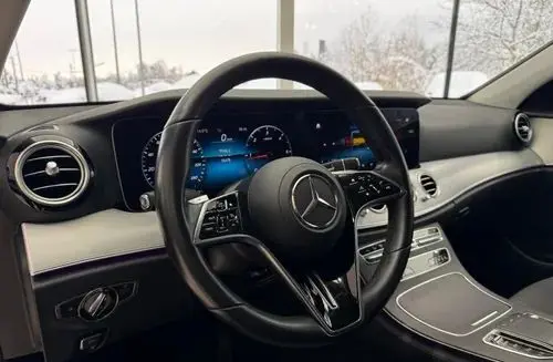 MERCEDES-BENZ Klasa E 