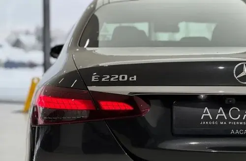 MERCEDES-BENZ Klasa E 